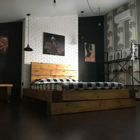 Dvukhurovnevaia Kvartira Lejlighed
